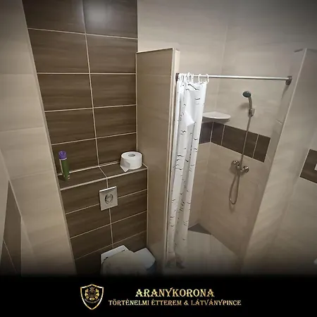 Aranykorona Apartmanhaz Appartement